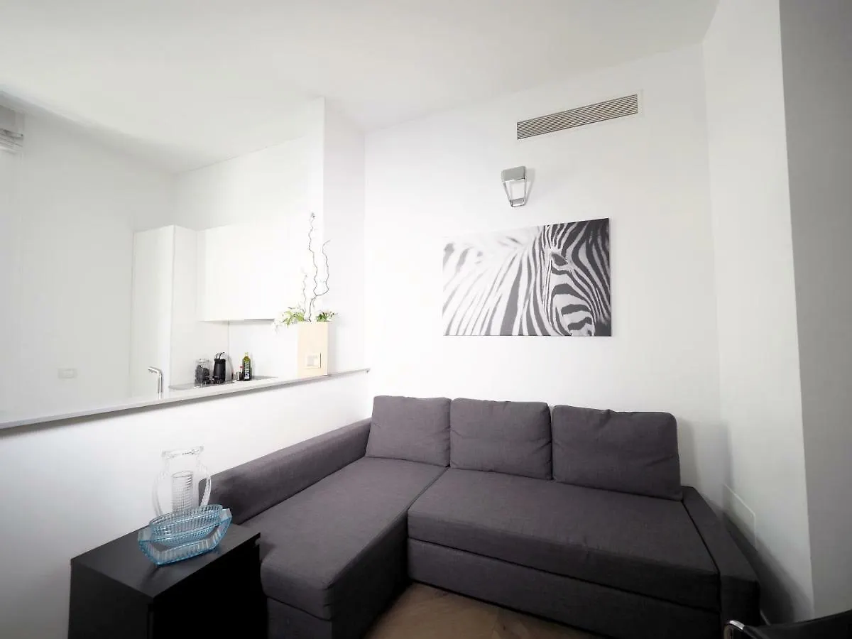 Turati 3 Apartment Milan 0*,  Italy