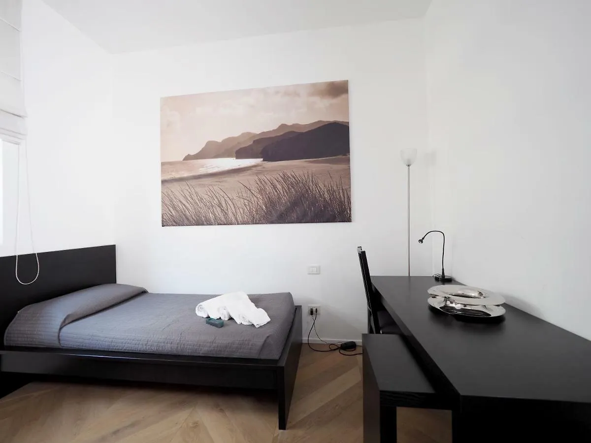 Turati 3 Apartment Milan